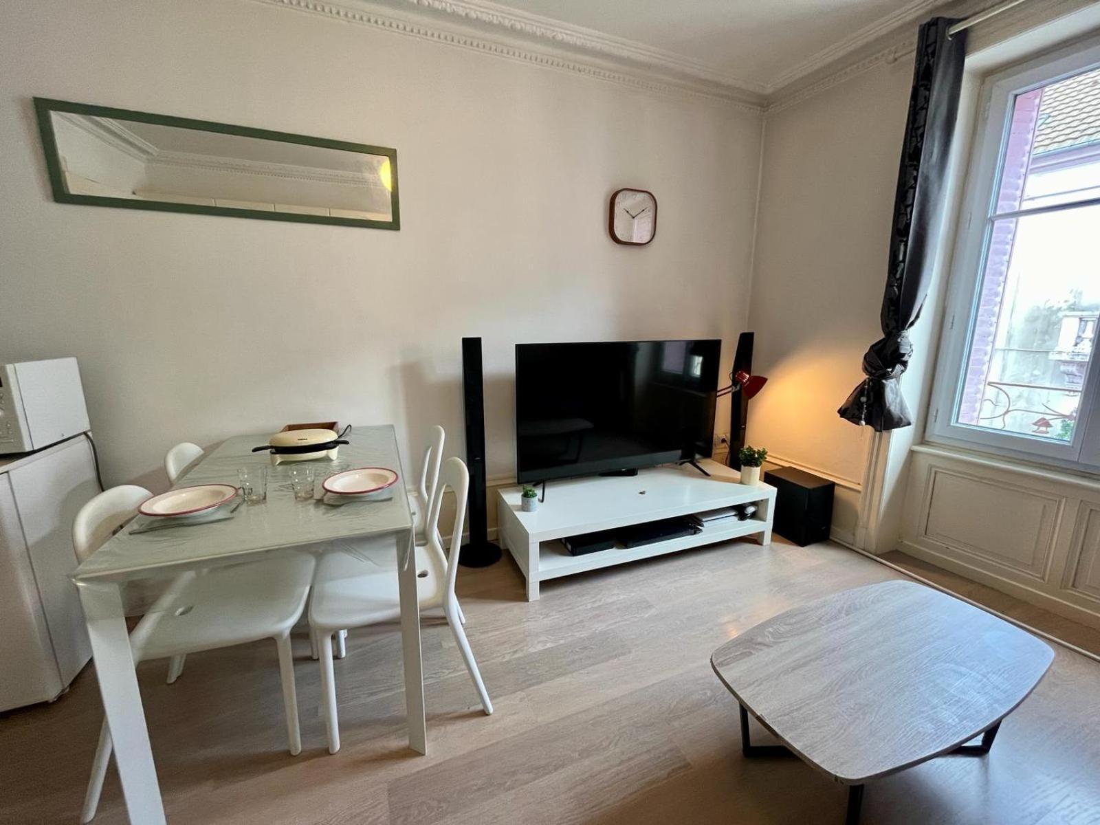 Joli Appartement Plein Centre Ville เฌราร์แมร์ ภายนอก รูปภาพ